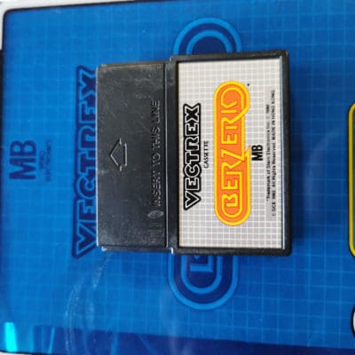 Vectrex game + overlay: Berzerk