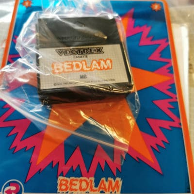Vectrex game + overlay: Bedlam