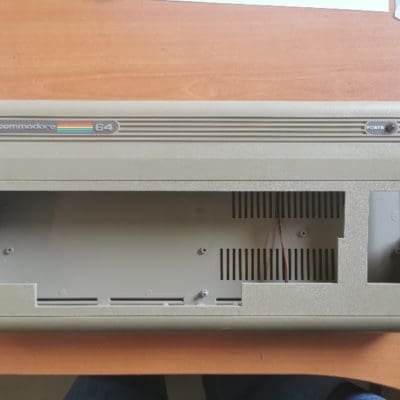 Commodore 64 Breadbin Casing - Original Sturdy Hinges - B- choice