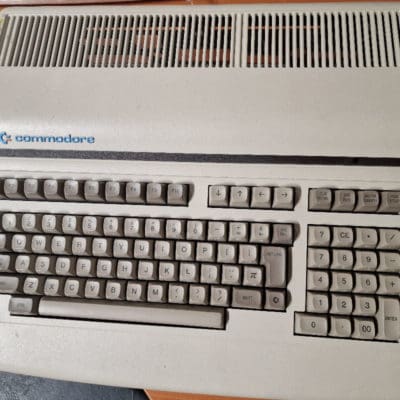 Ultra Rare Commodore 600 casing with keyboard