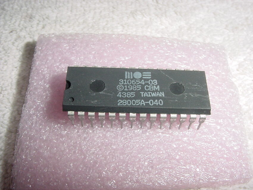 Commodore Disk Drive IC - 1571 - 310654-03