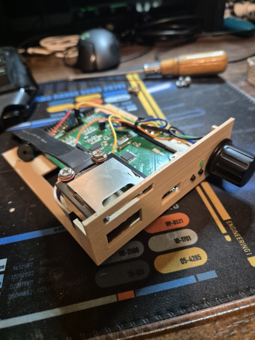 Amiga 2000 Gotek / Raspberry Pi SD Slot 3.5" Floppy Drive Replacement (3D Printed)