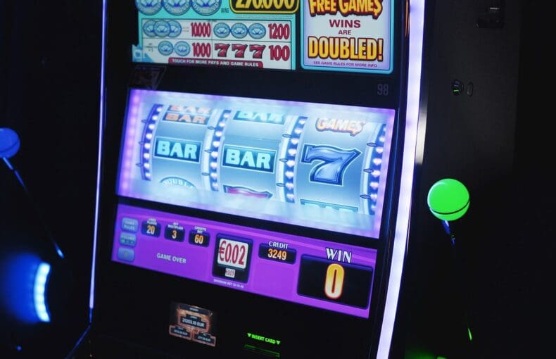 From Arcades to Online Arenas: How Gaming Tournaments Have Evolved