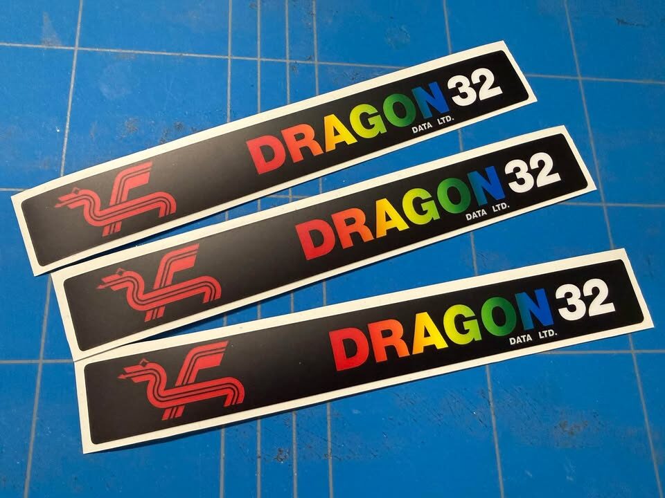 Dragon 32 top badge