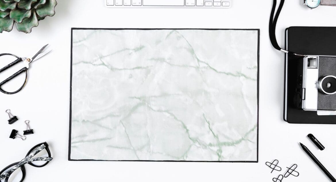 How to Clean a Glass Mouse Pad Without Streaks or Scratches