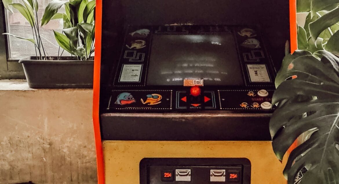 How Vintage Arcade Cabinets Shaped Retro Gaming History