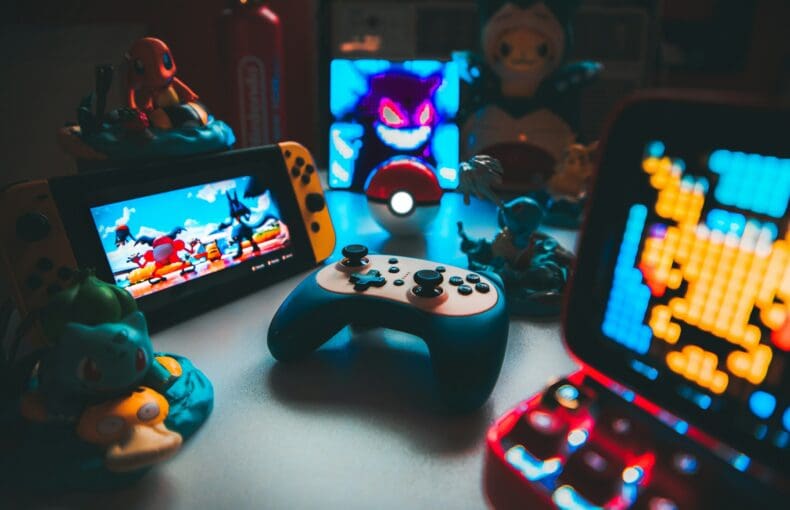 Handheld Consoles vs. Tabletop Arcade Cabinets: Which Preserves Retro Gaming Better