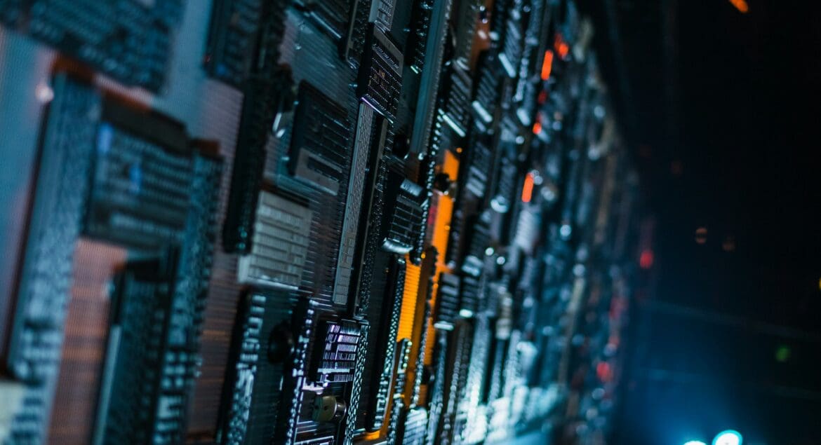 Which Classics Run Most Stably on VPS Today?