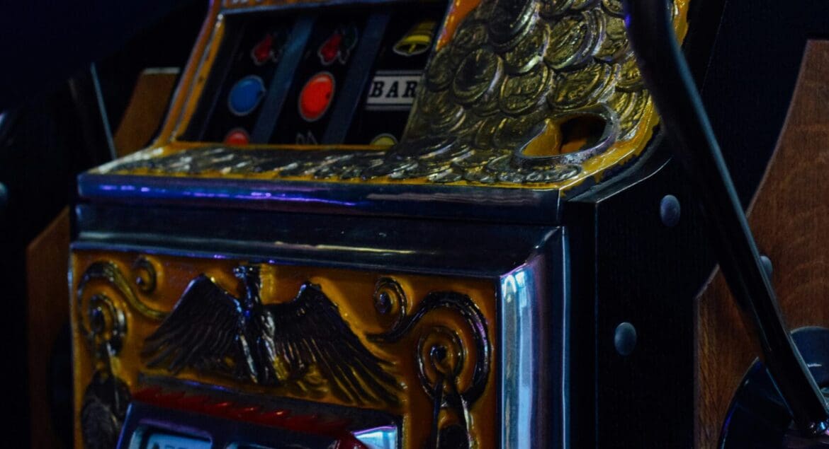 Why Classic Slot-Style Mechanics Still Work in Modern Games