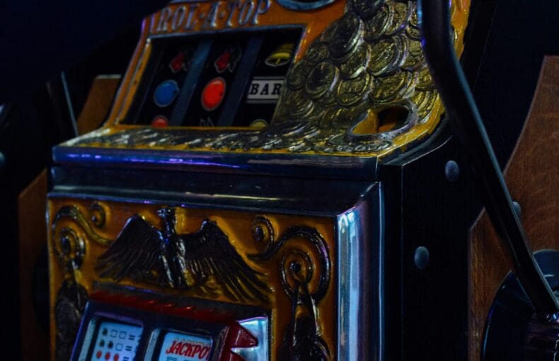 Why Classic Slot-Style Mechanics Still Work in Modern Games